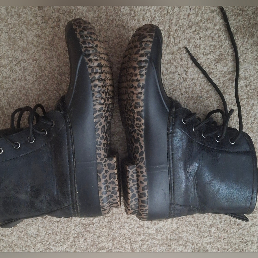 Leopard Duck Boots Black Lace-Up Boots with Leopard Print Sole 9 Winter Sku Z25